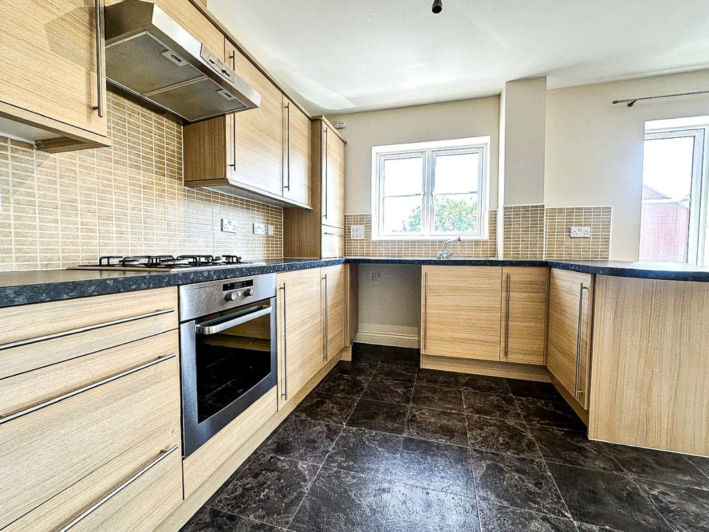 Property photo 2 of 8 4804656