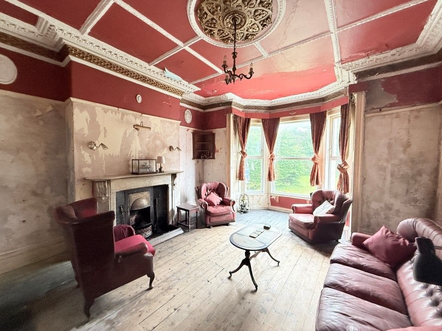 Property photo 3 of 17