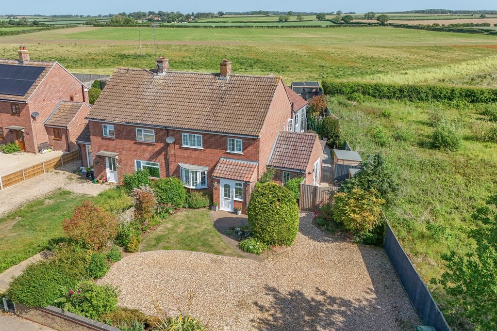 Property photo 1 of 38 4853052