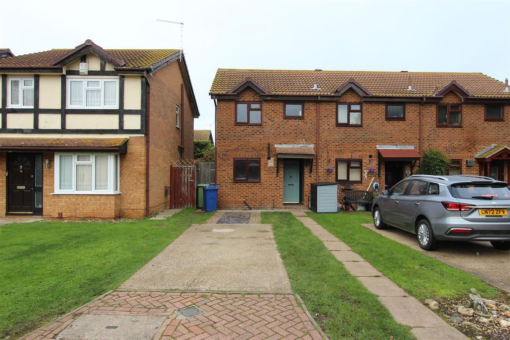 Property photo 1 of 7 Frontage