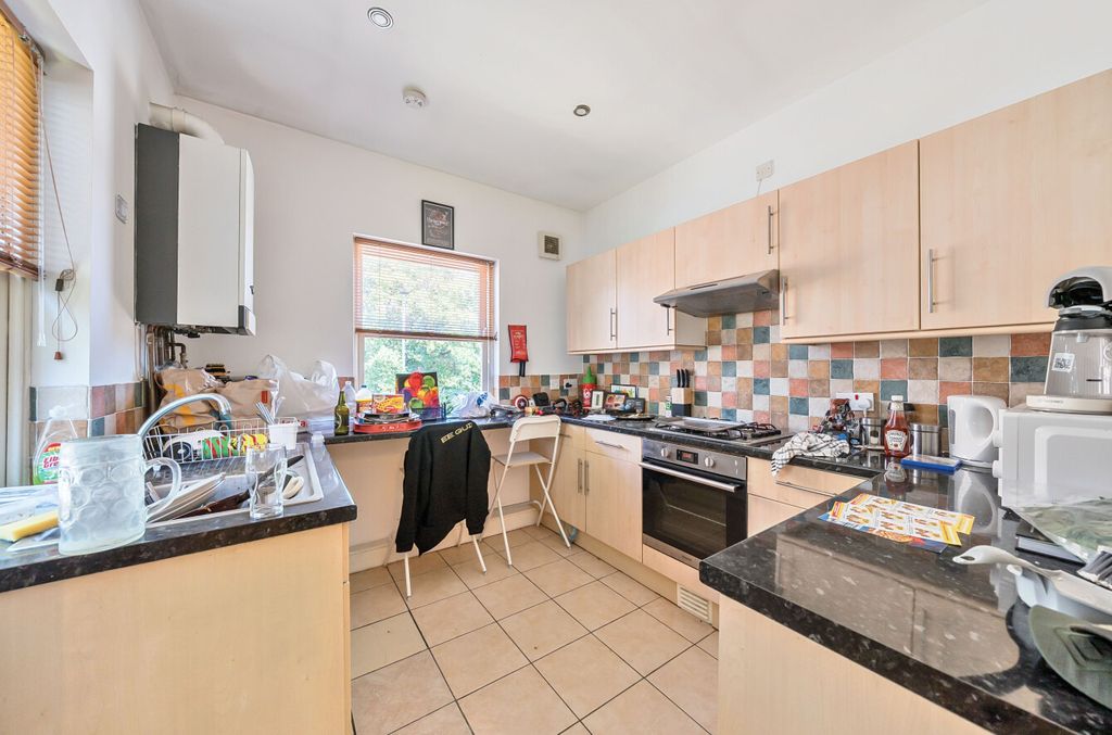 Property photo 3 of 7 1300512-4-6852c7d...