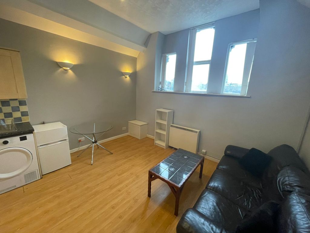 Property photo 1 of 3
