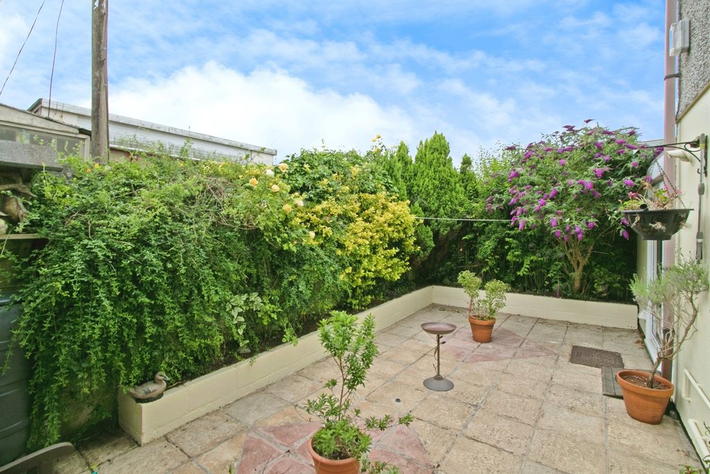 Property photo 2 of 23 Photo