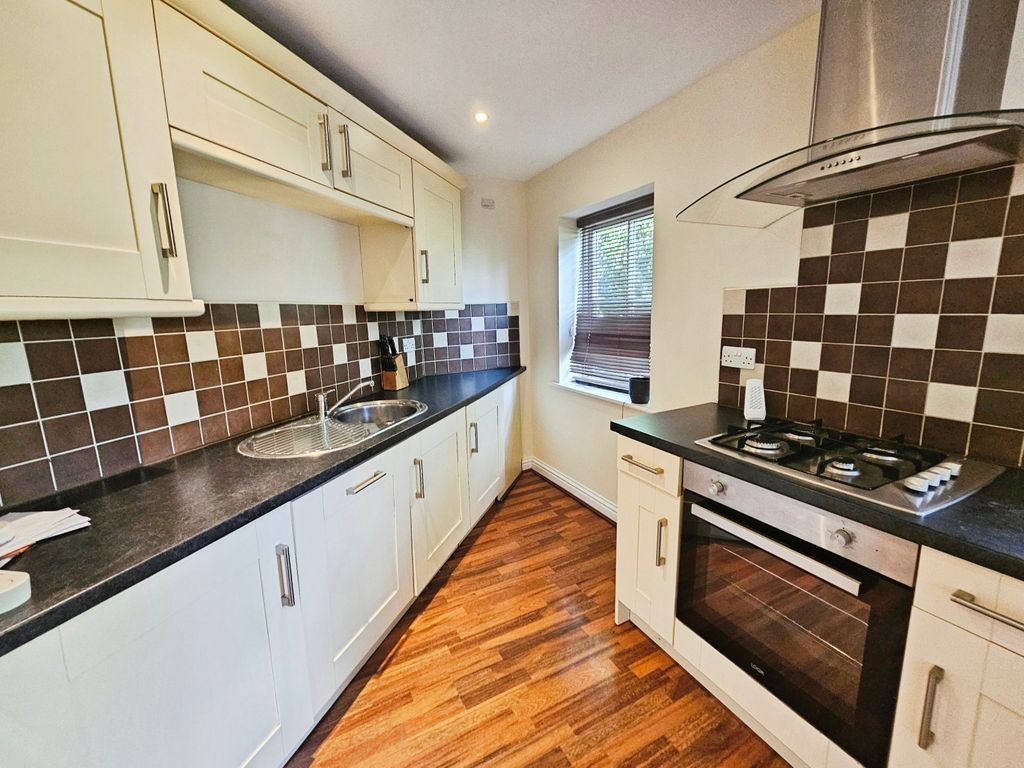 Property photo 2 of 15 Kitchen Lounge
