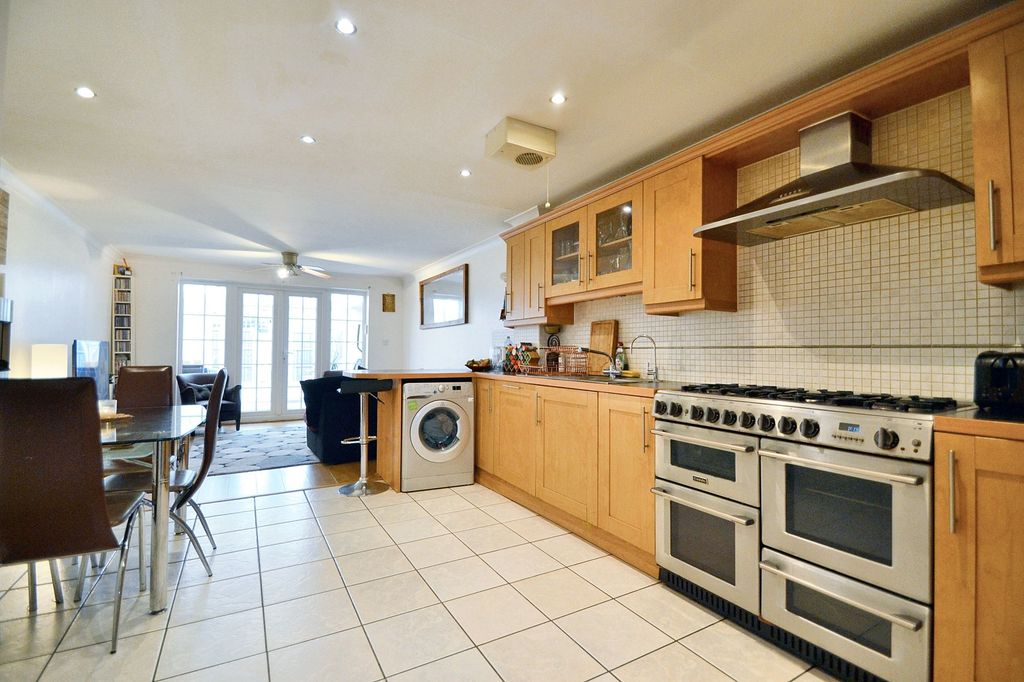 Property photo 2 of 13