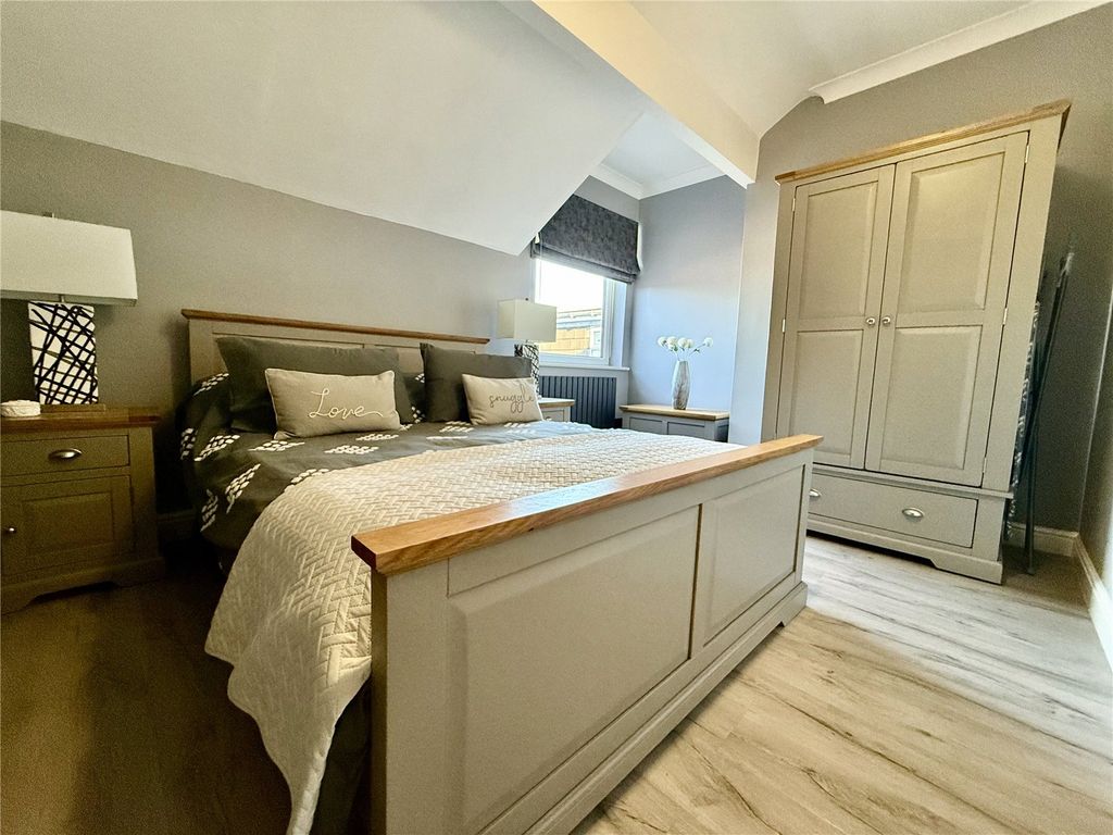 Additional image 9 of 3 bed flat for saleSouth Marine Drive, Bridlington, East Yorkshire YO15