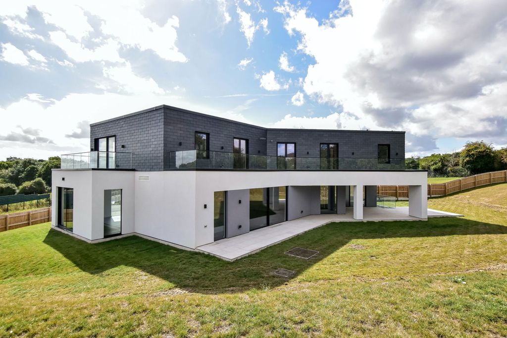 Additional image 24 of 7 bed detached house to rentCrouch Lane, Goffs Oak, Waltham Cross EN7