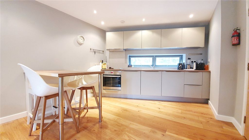Property photo 3 of 13 Picture No. 05