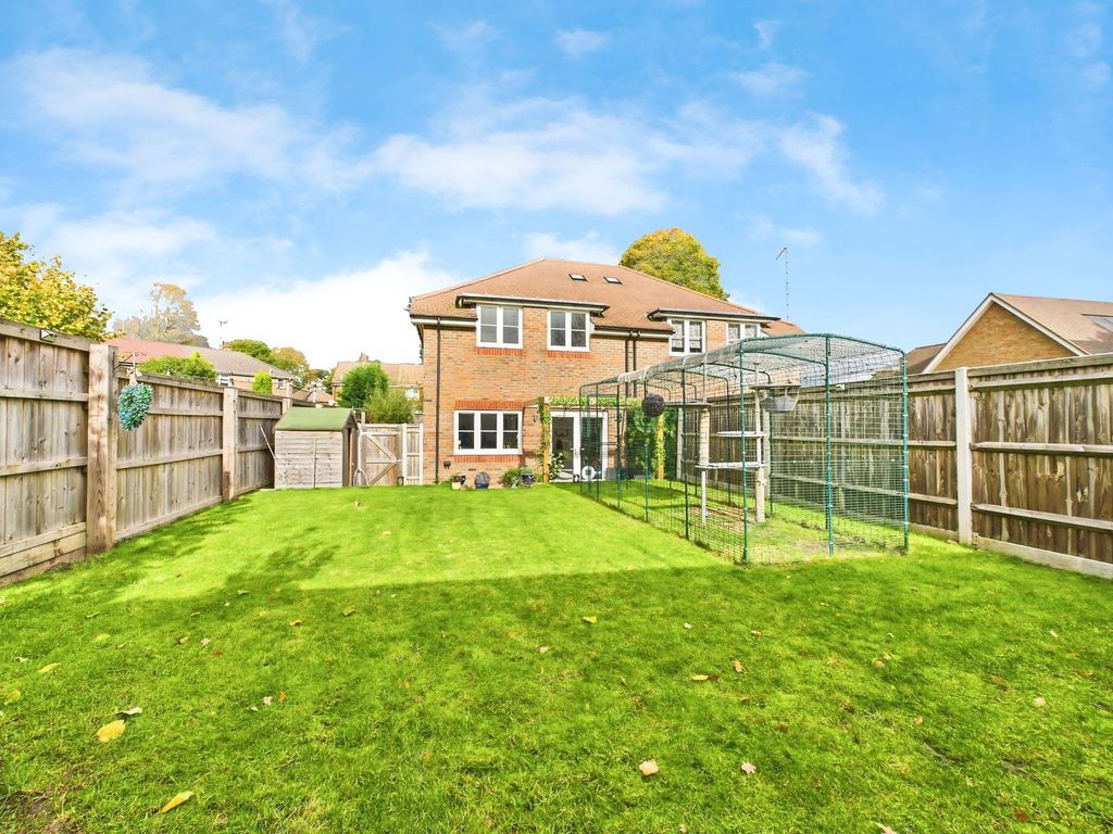 Property photo 1 of 11