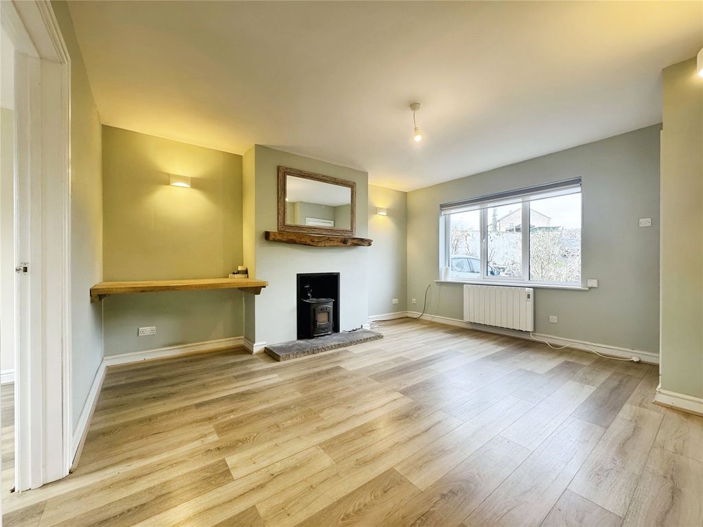 Property photo 2 of 9 Lounge