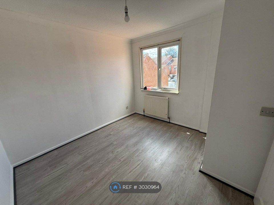 Property photo 2 of 9 Bedroom2