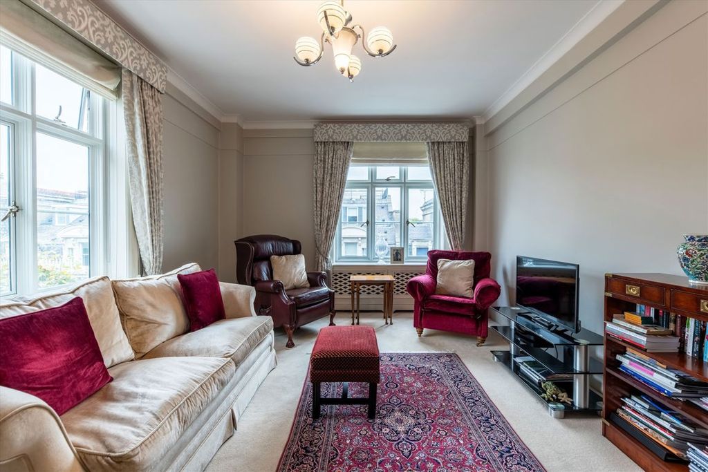 Property photo 3 of 6