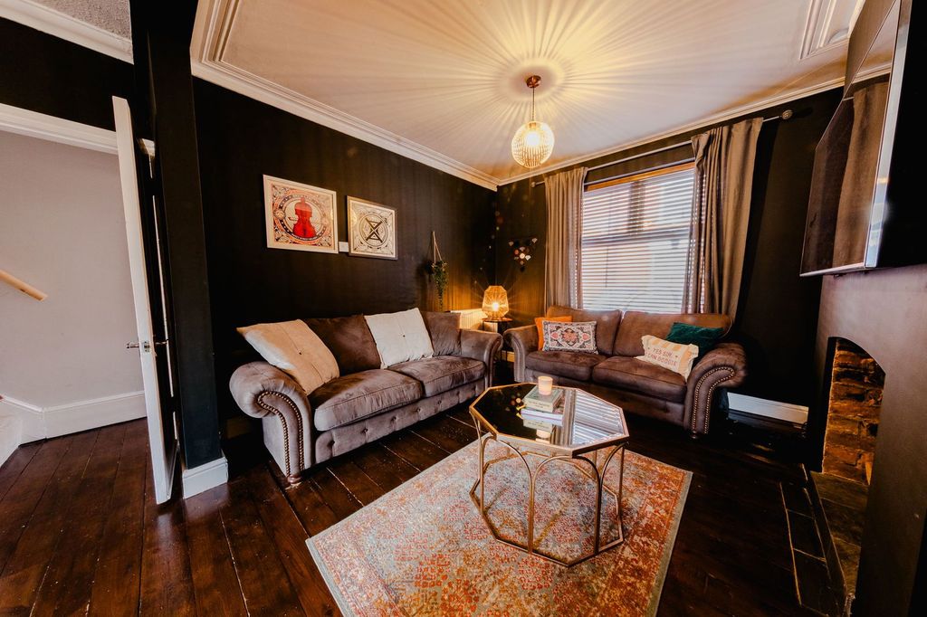 Property photo 3 of 26