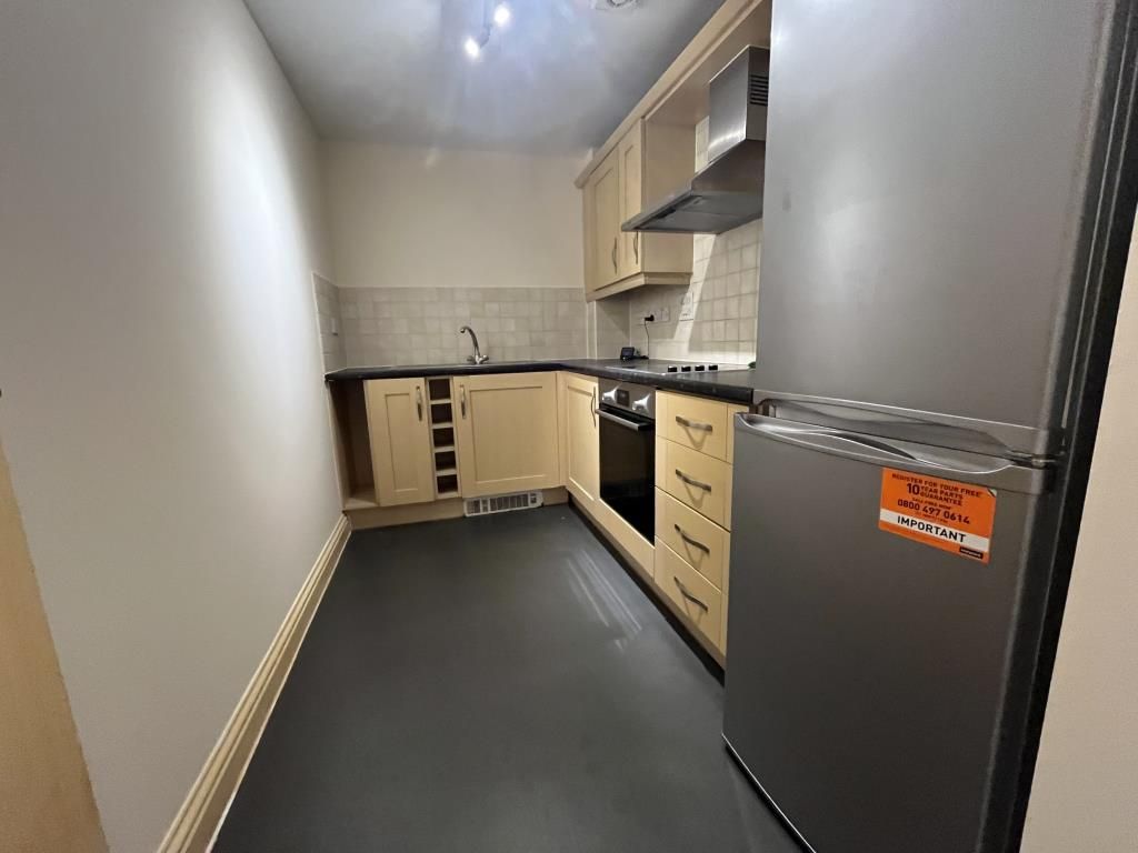 Property photo 3 of 6 Kitchen