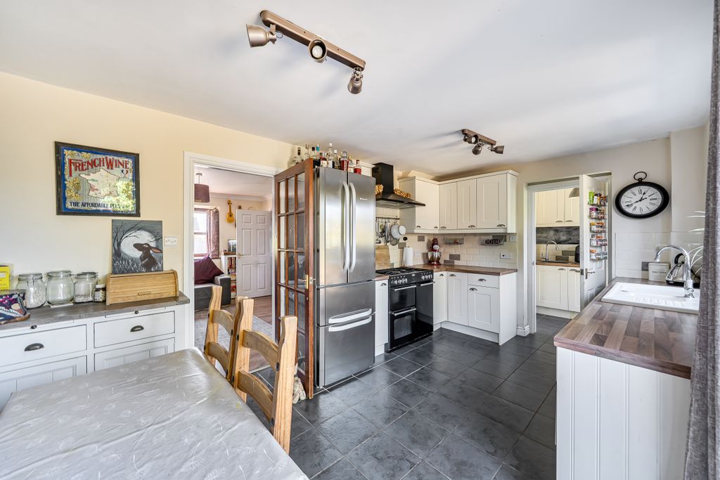 Property photo 2 of 20 150167719