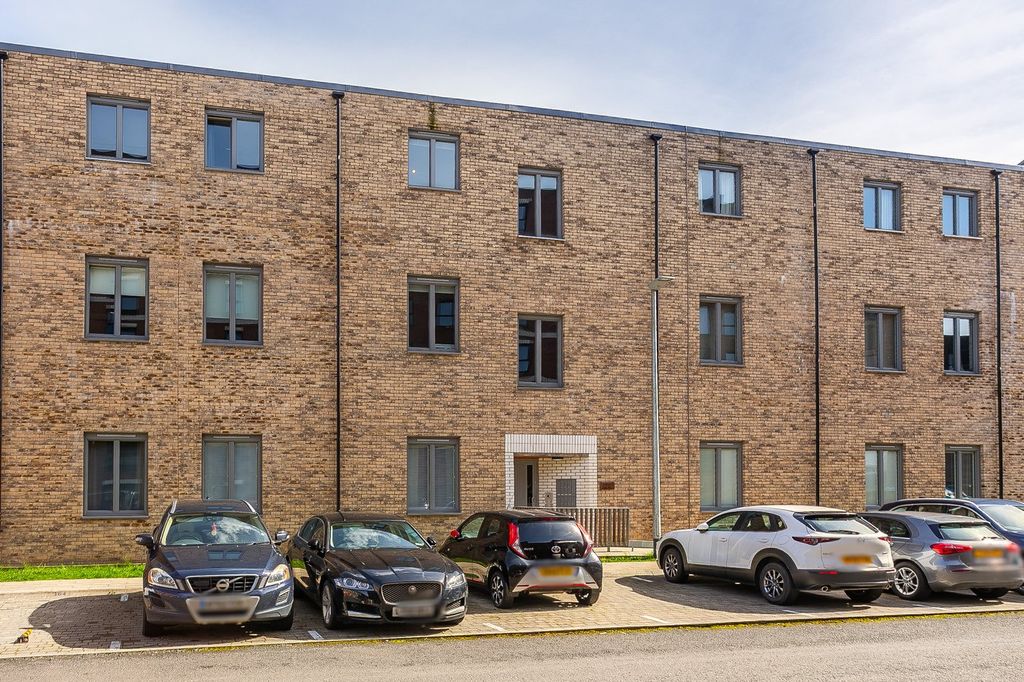 Property photo 1 of 23