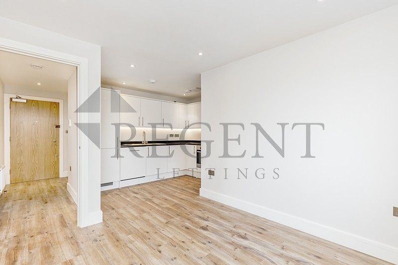 Property photo 3 of 7 (Main)