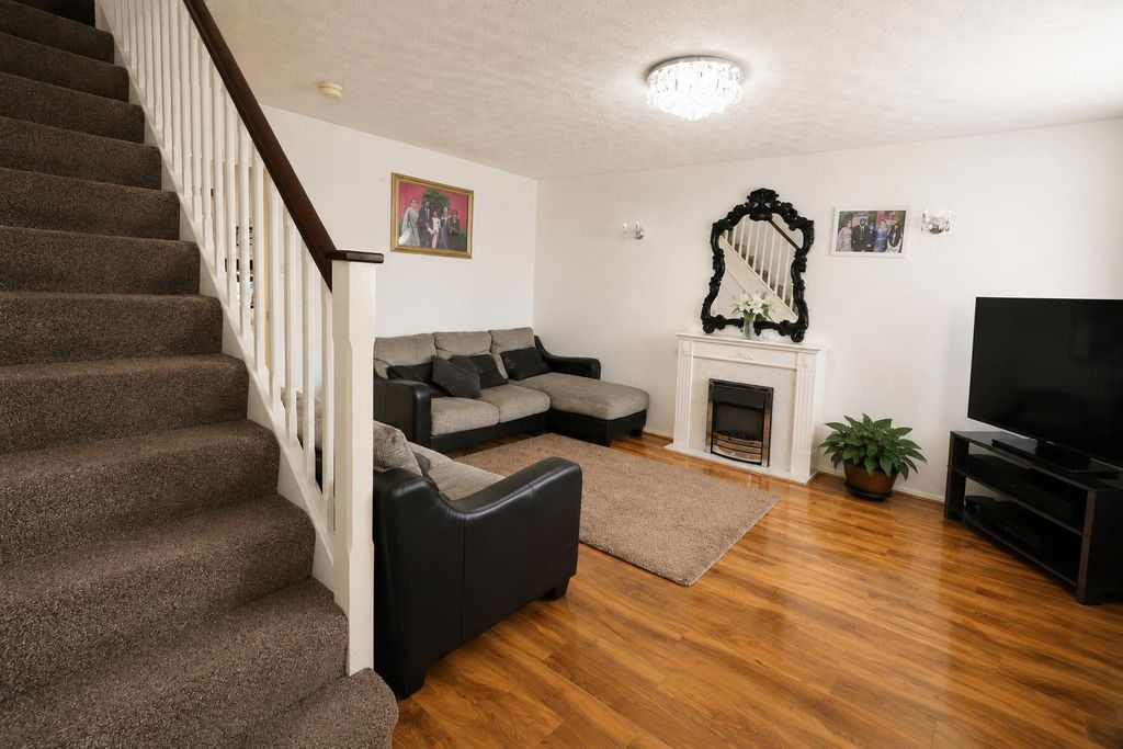 Property photo 2 of 16 Reception Room