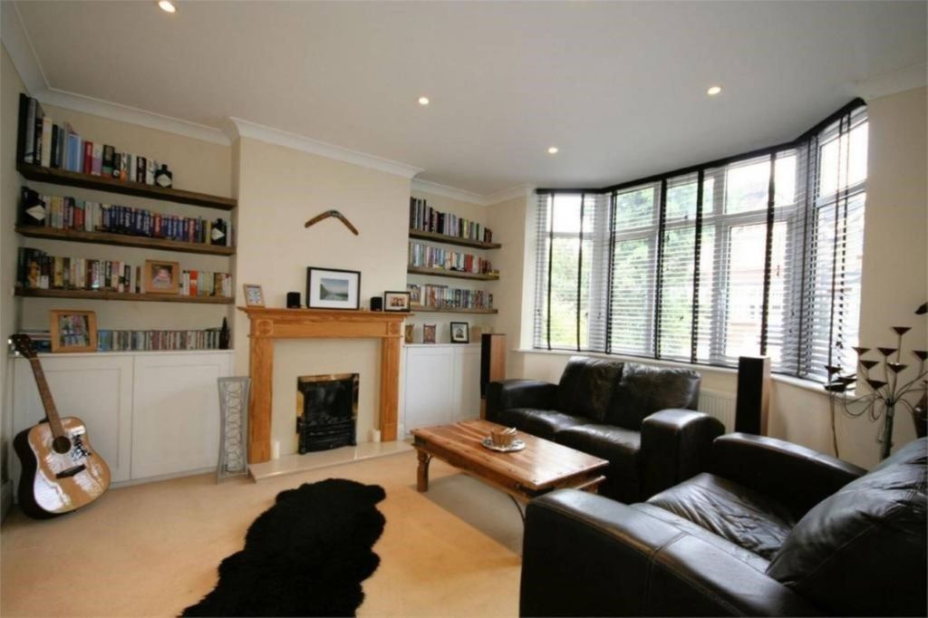 Property photo 2 of 12 Photo
