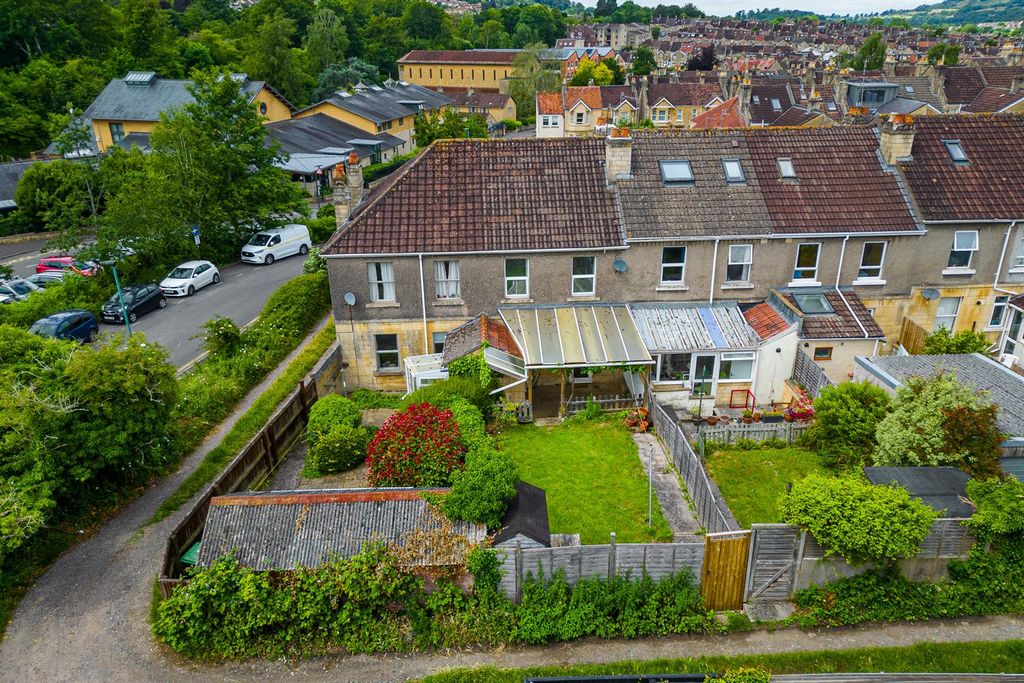 Property photo 2 of 30 2 Oldfield Lane, Oldfield Park, Bath BA2 3Np | Fre