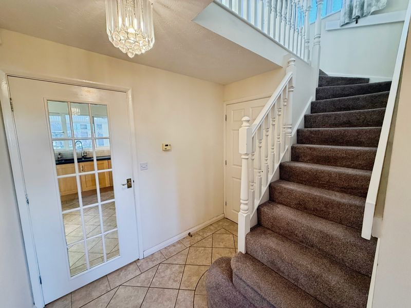 Property photo 2 of 16 Entrance Hall