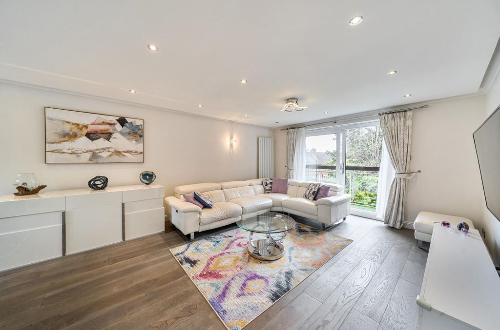 Property photo 2 of 16 Davidson Frost-Wellings, Dfw, Goodwood Close, Ha7,