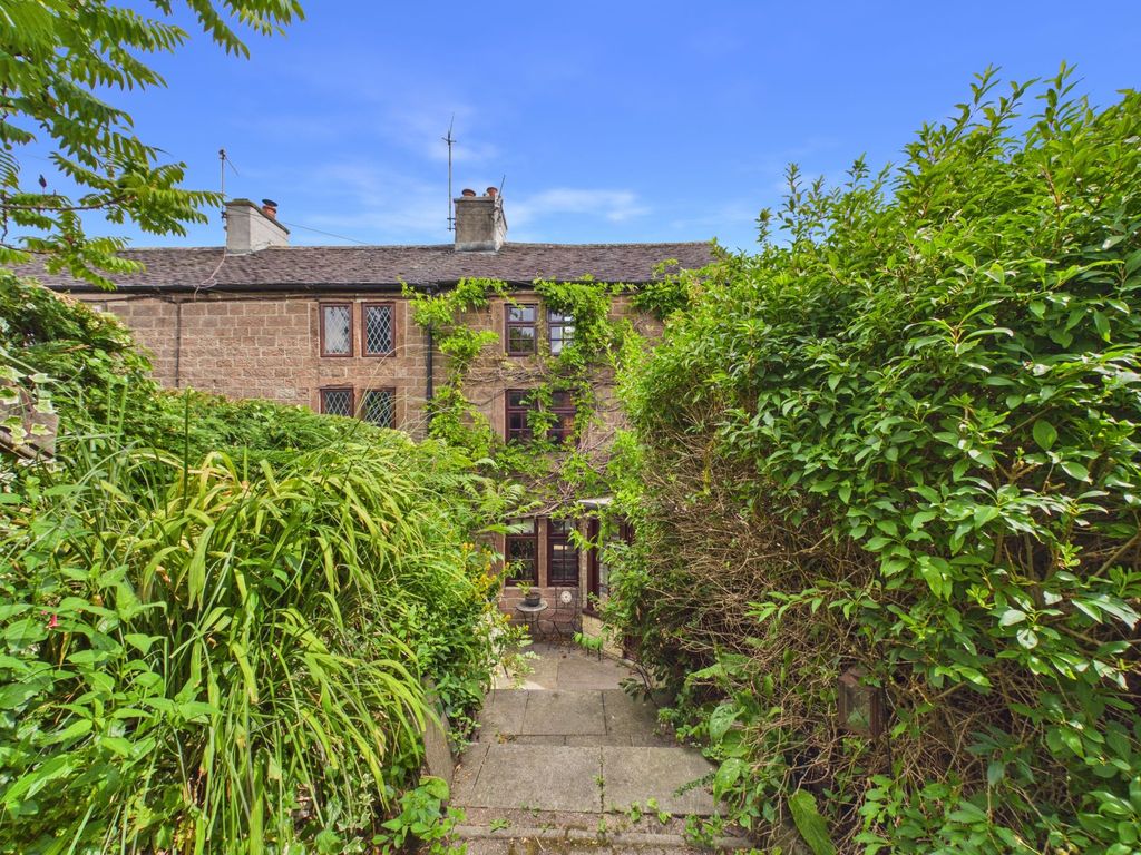 Property photo 1 of 18 Outside