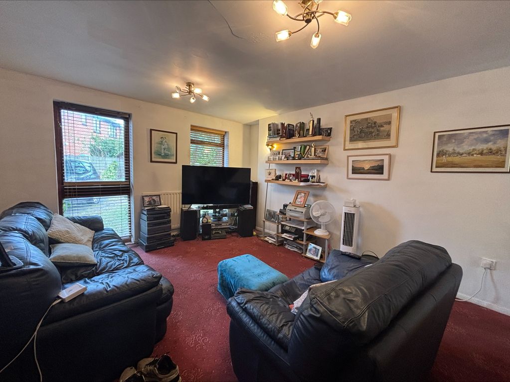 Property photo 2 of 6