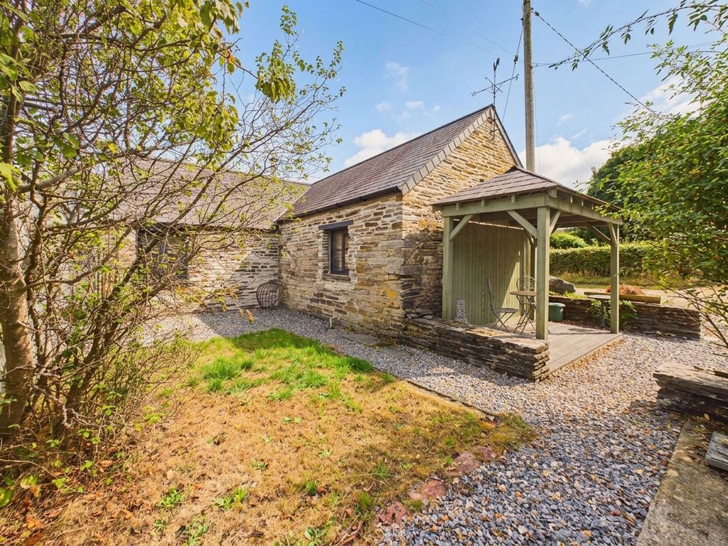 Property photo 2 of 41