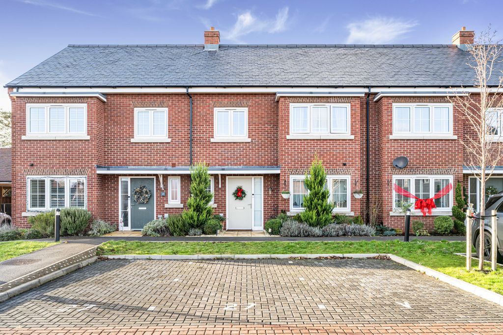 Property photo 1 of 12 Front