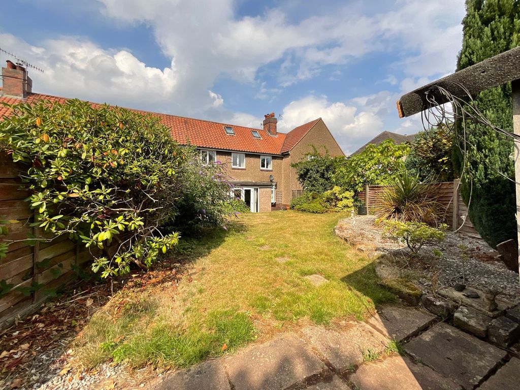 Property photo 1 of 24