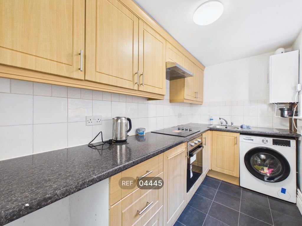 Property photo 3 of 27 Kitchen