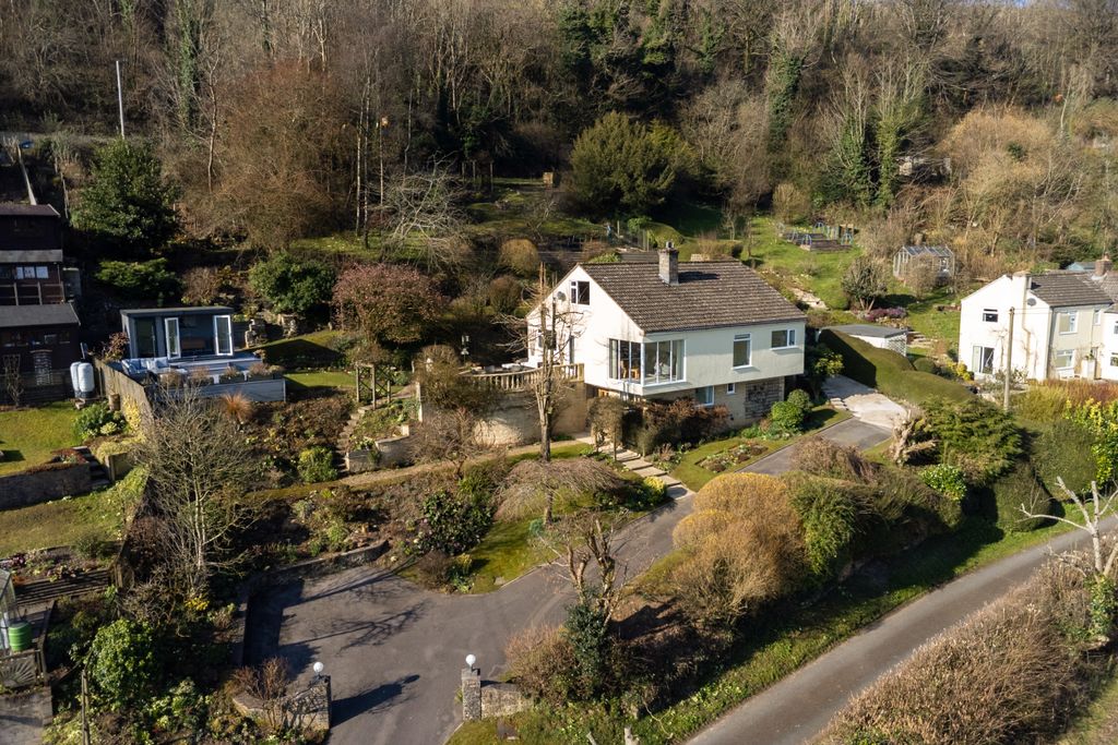 Property photo 1 of 24