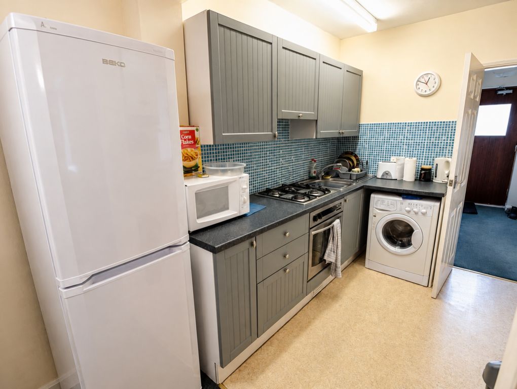 Property photo 3 of 4 Kitchen