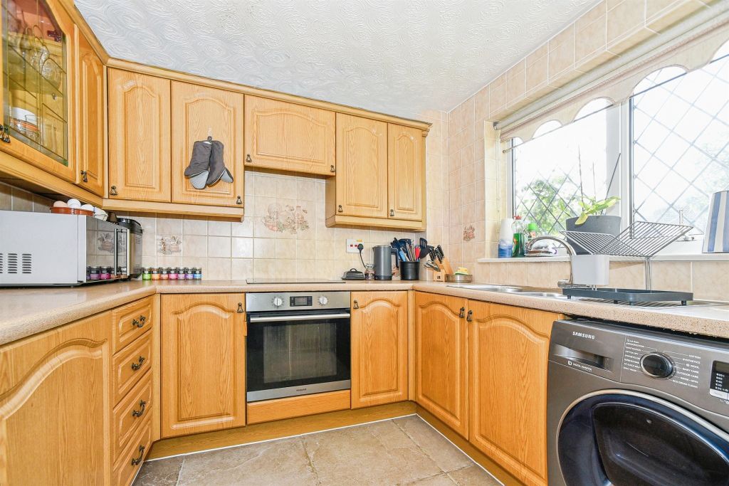 Property photo 3 of 13