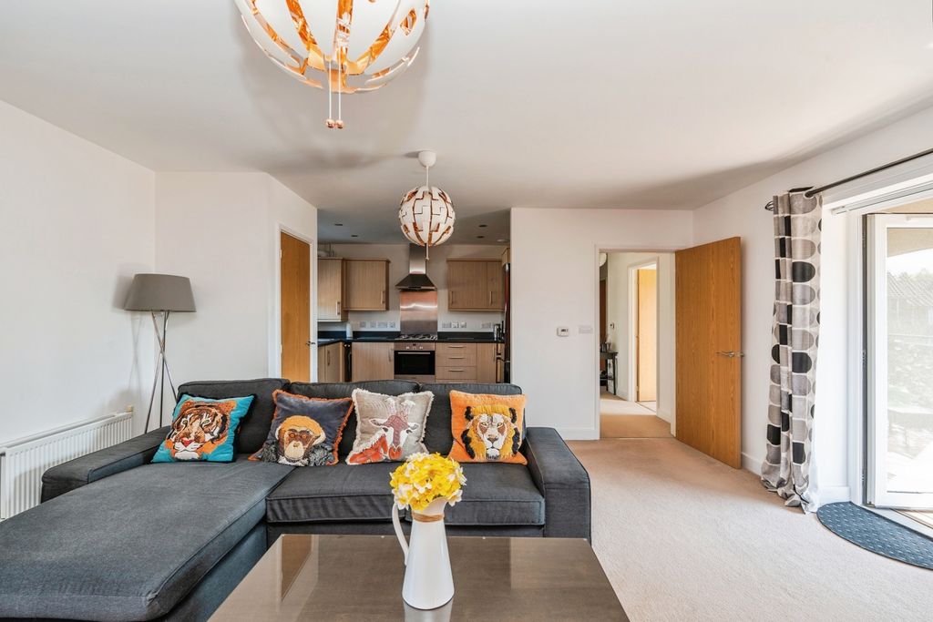 Property photo 2 of 17 Pbox-Img.Jpg