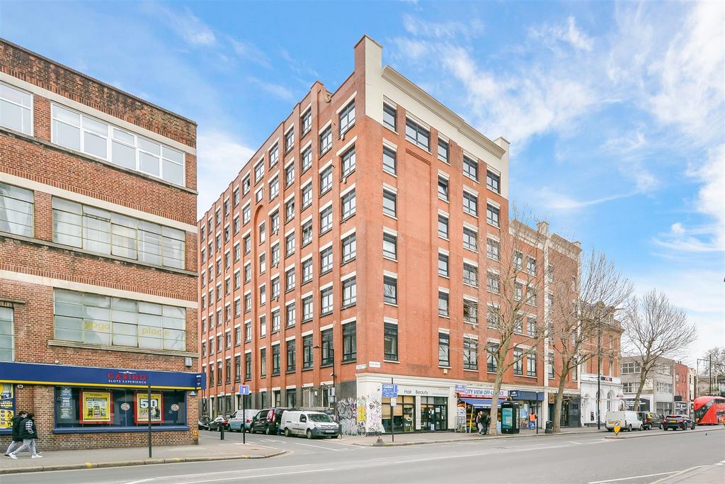 Property photo 1 of 14 City View House