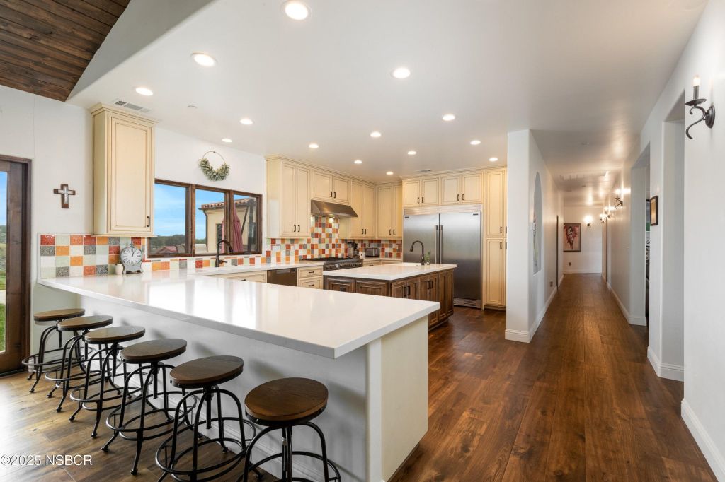 Property photo 2 of 10 <Alttext/>