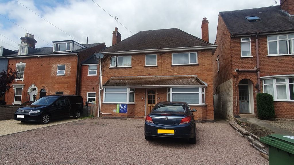 Property photo 2 of 30