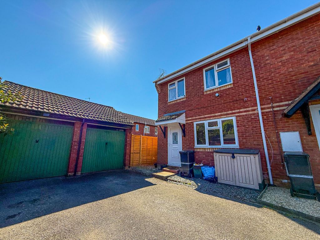 Property photo 1 of 17 4112250