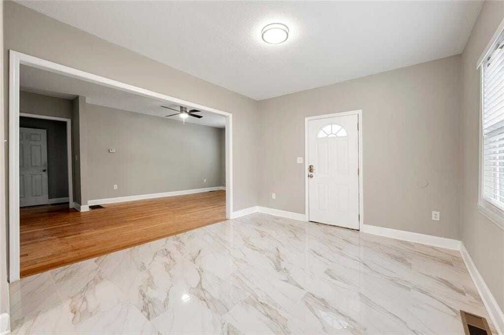Property photo 2 of 21 <Alttext/>