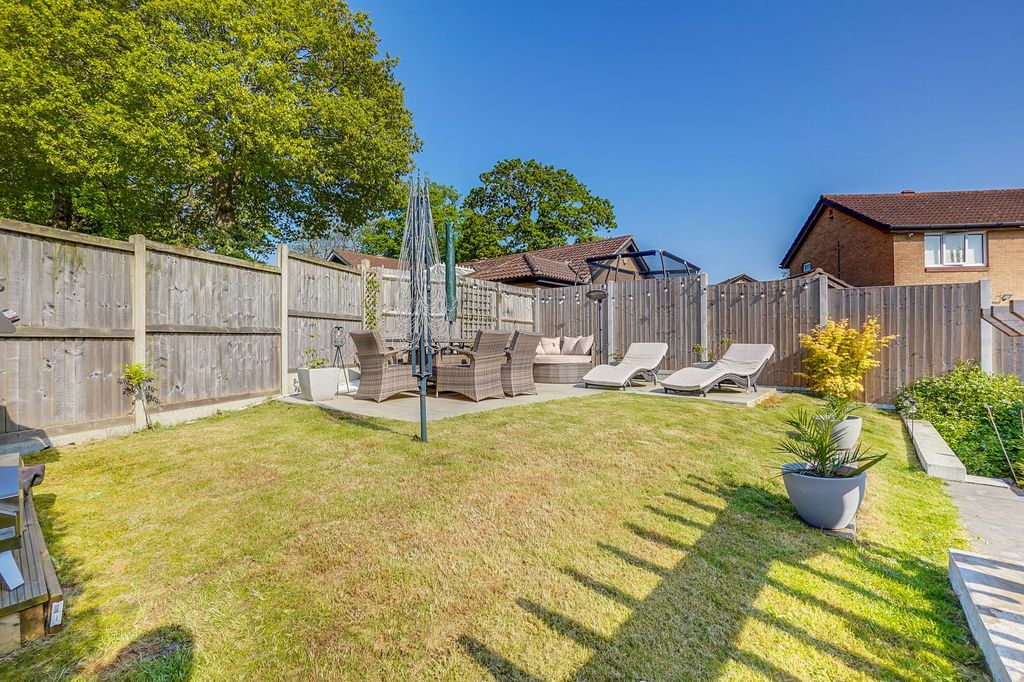 Property photo 2 of 18