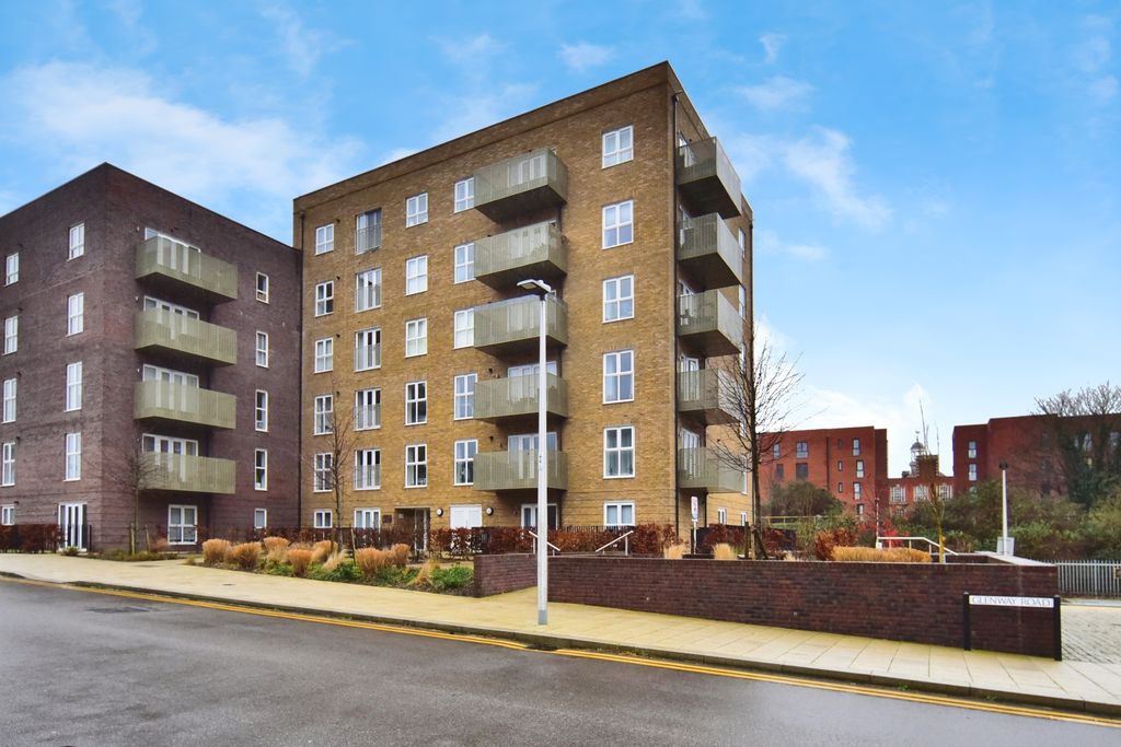 Property photo 1 of 14