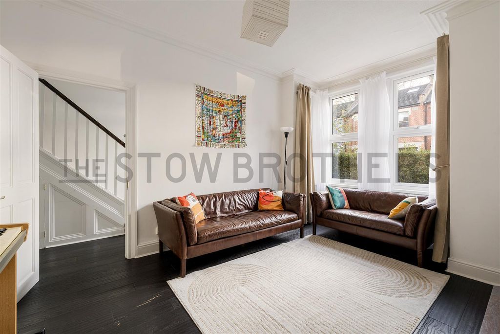 Property photo 2 of 27