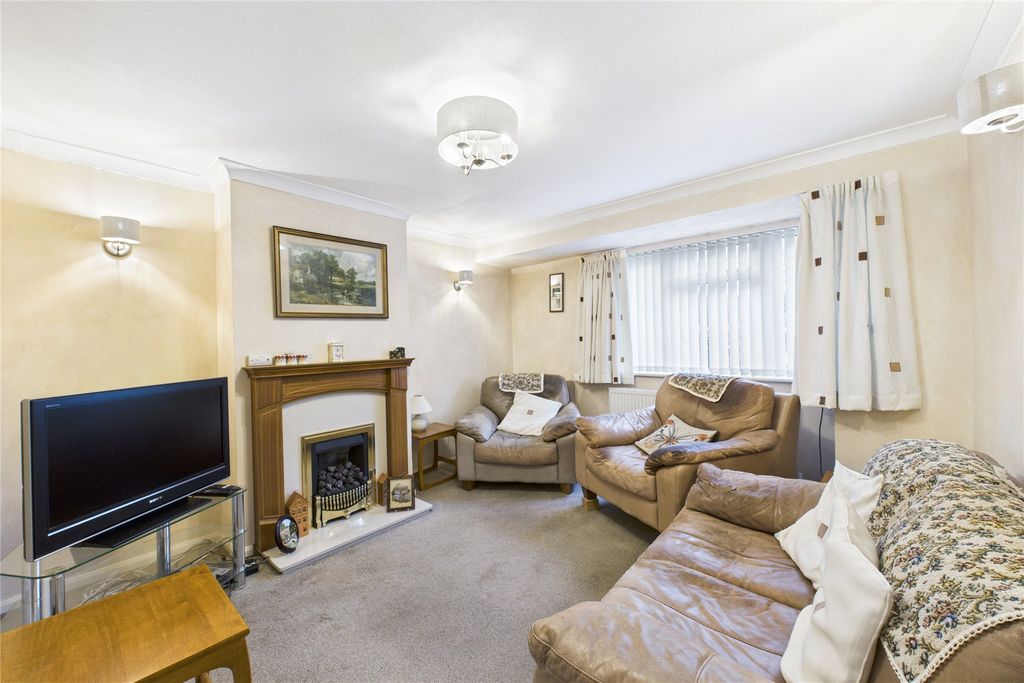 Property photo 2 of 11 Picture No. 32