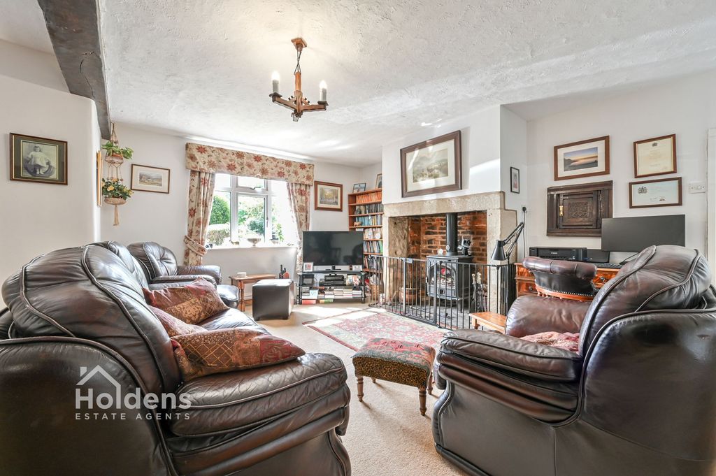 Property photo 3 of 31