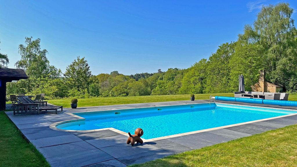 Property photo 3 of 44 Swimming Pool