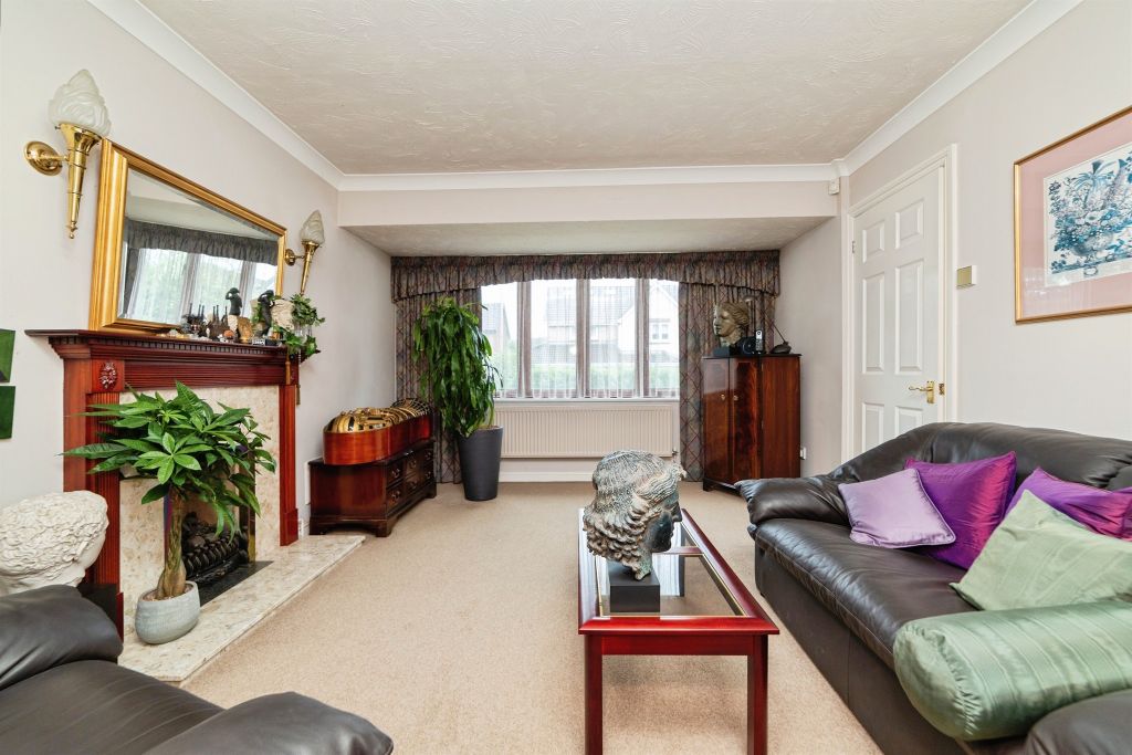 Property photo 3 of 19
