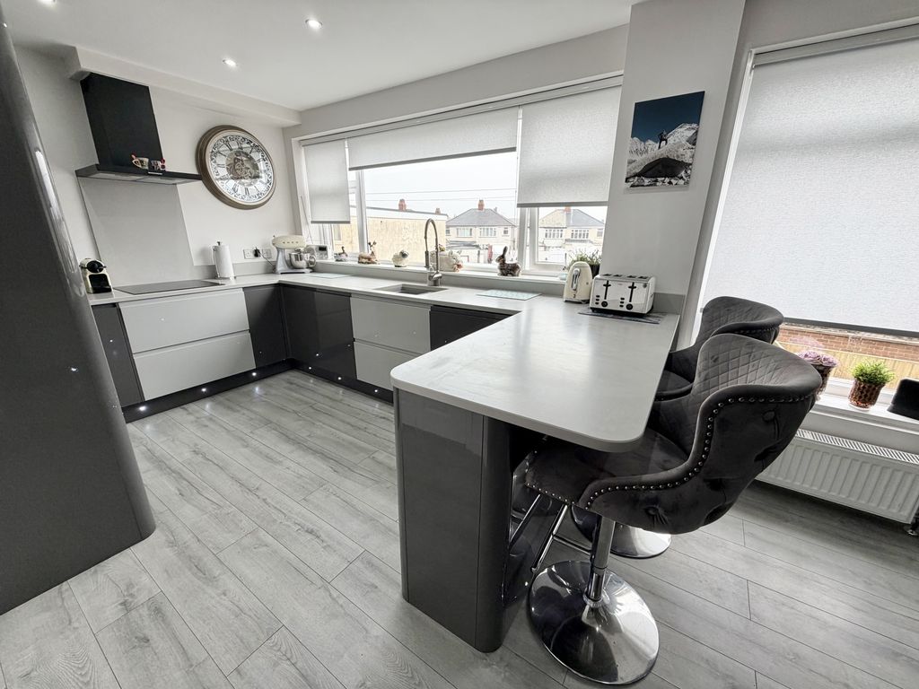 Property photo 3 of 29