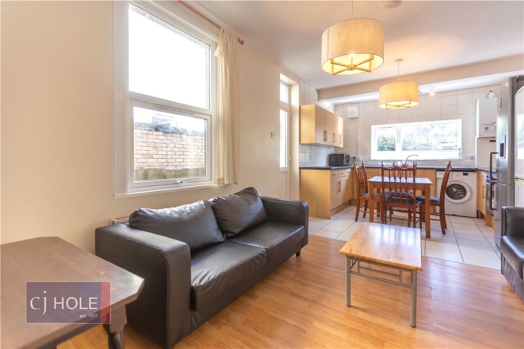 Property photo 2 of 14 Picture No. 55